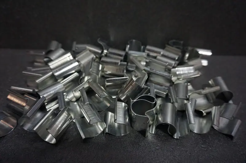 Greenhouse clips